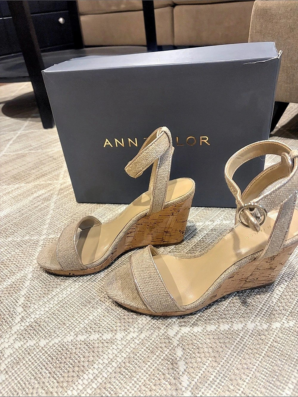 Ann Taylor Dawyer Linen Wedge Sandal Linen Wedge Sandals Beige US 6.5 Like New